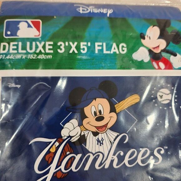 MLB Disney New York Yankees 3'x 5' Wincraft Deluxe Mickey Flag New - Picture 4 of 5